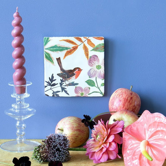 Beschut door blaadjes