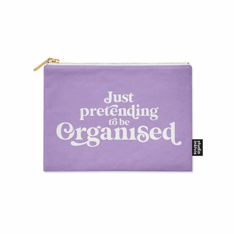 Etui 'Just pretending to be organised'