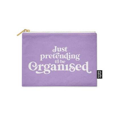 Etui 'Just pretending to be organised'